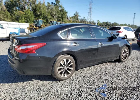 2017 Nissan Altima 2.5 z USA, uszkodzony, nr VIN 1N4AL3AP4HC170399